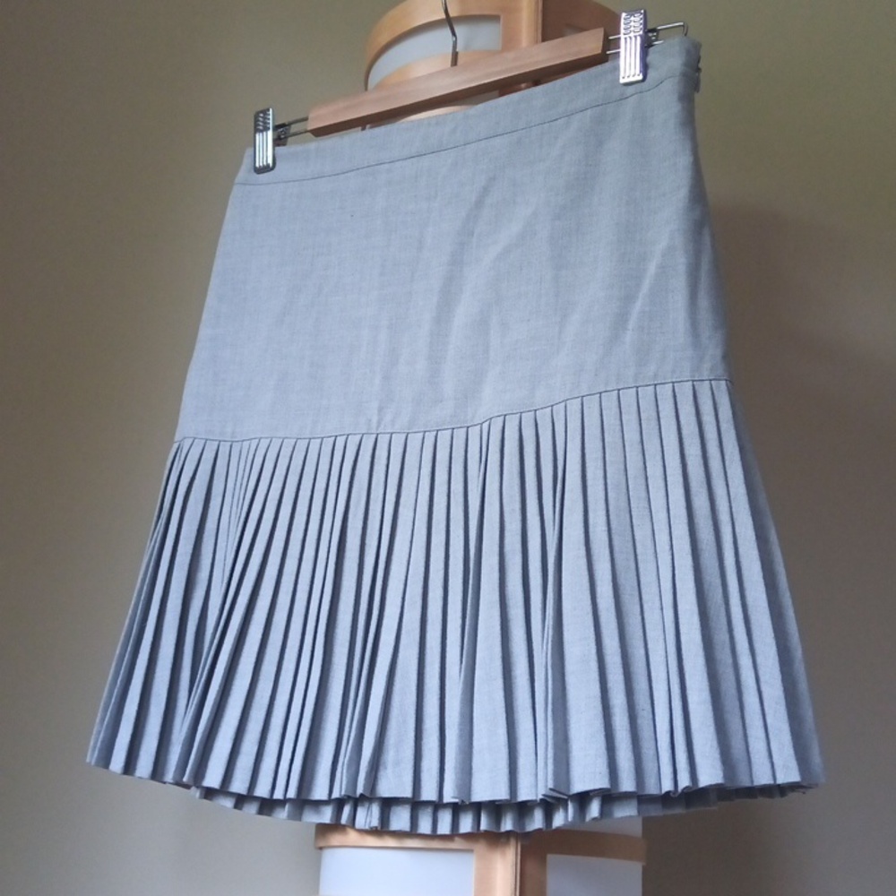 Waist 14.5" Club Monaco Gray High Waist Elegant Hip Pleated Skirt